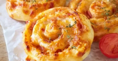 Vegetarische Blätterteigschnecken mit leckerer Füllung