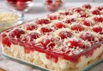 Spaghettieis-Blechkuchen in einer appetitlichen Präsentation
